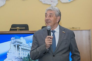 Школьники за баланс между инновациями и традициями